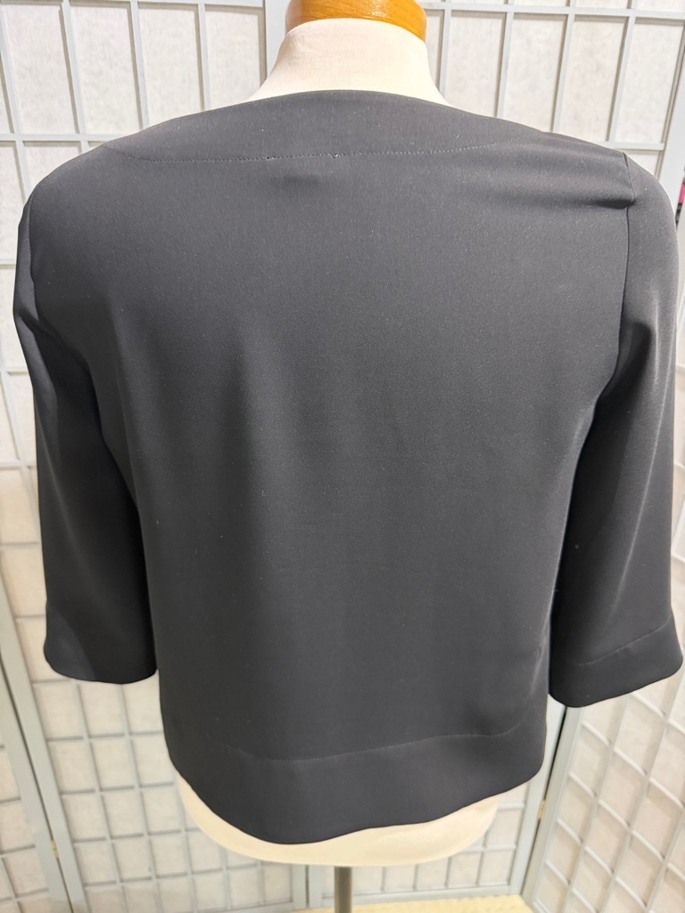 Tristan Black V-Neck Short-Sleeve Blouse, Size Small - Picture 3 of 7